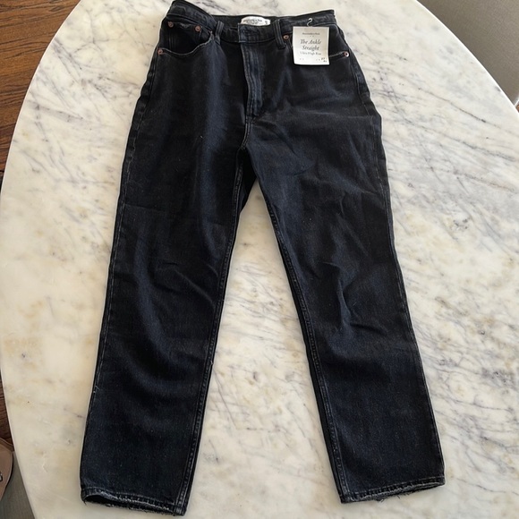 Abercrombie Women’s ankle Straight Jeans (S27) in washed Black - Picture 3 of 5